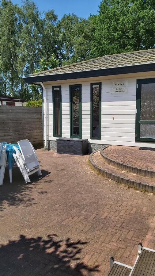 Ruim Familie Chalet Tot 4 Personen Op De Veluwe Bungalowpark De Kern Пюттен Экстерьер фото